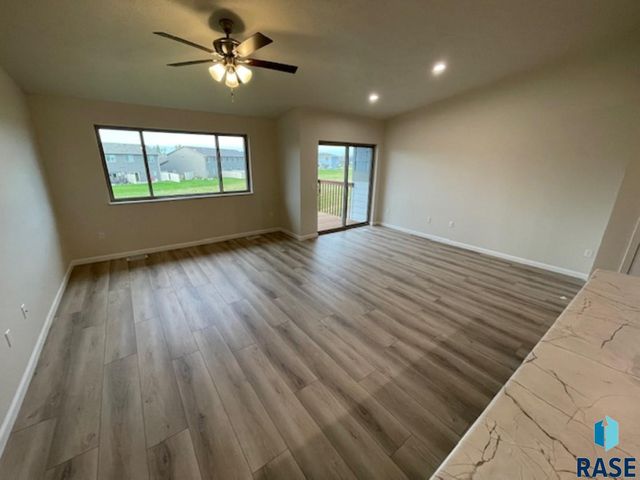 9308 W 32nd St Street 4, Sioux Falls, SD 57106