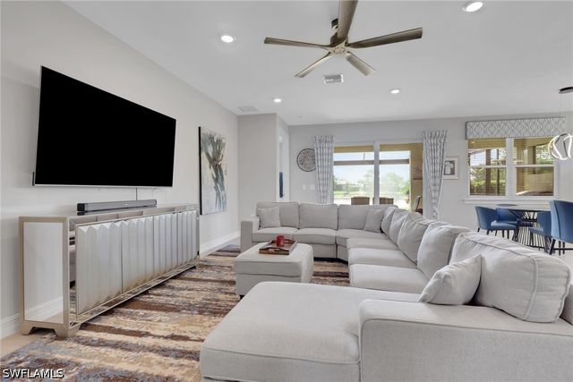 14537 Stern WAY, Naples, FL 34114