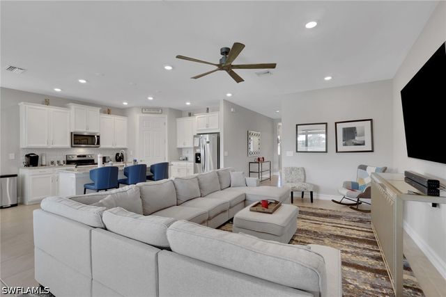 14537 Stern WAY, Naples, FL 34114
