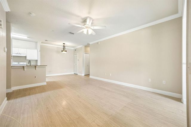 405 SOUTHERN PECAN CIRCLE 108, Winter Garden, FL 34787
