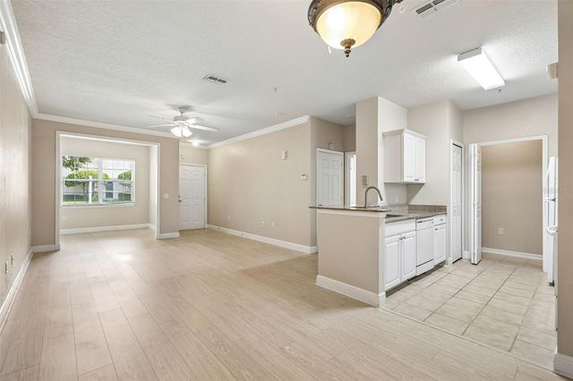405 SOUTHERN PECAN CIRCLE 108, Winter Garden, FL 34787