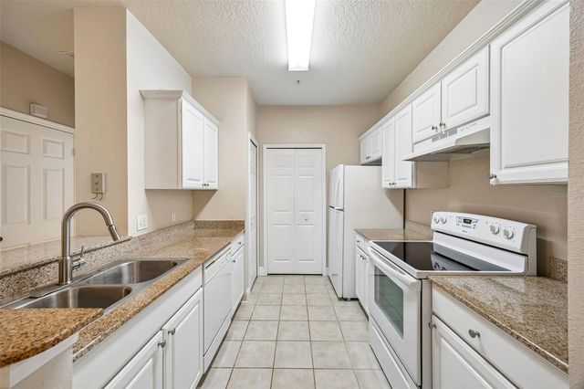 405 SOUTHERN PECAN CIRCLE 108, Winter Garden, FL 34787