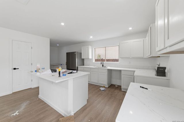 9202 AMBER RDG, San Antonio, TX 78250