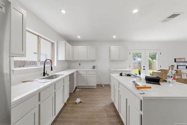 9202 AMBER RDG, San Antonio, TX 78250