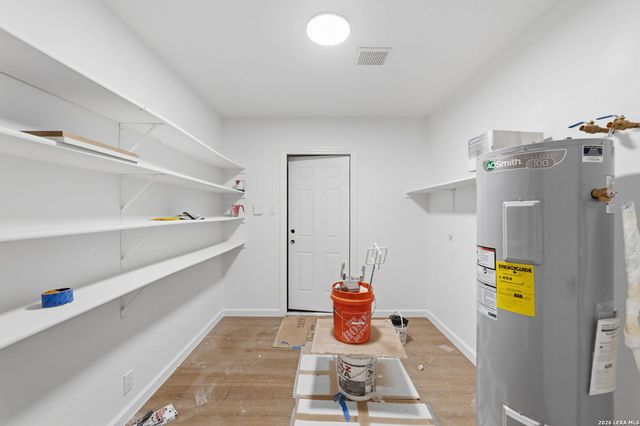 9202 AMBER RDG, San Antonio, TX 78250