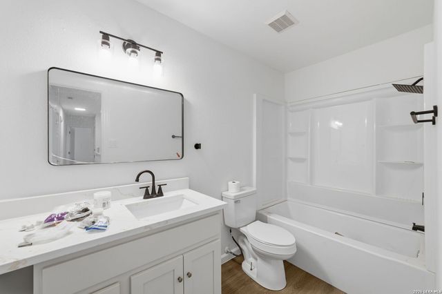 9202 AMBER RDG, San Antonio, TX 78250
