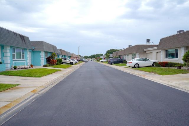 6890 VERSAILLES N 10, Pinellas Park, FL 33781