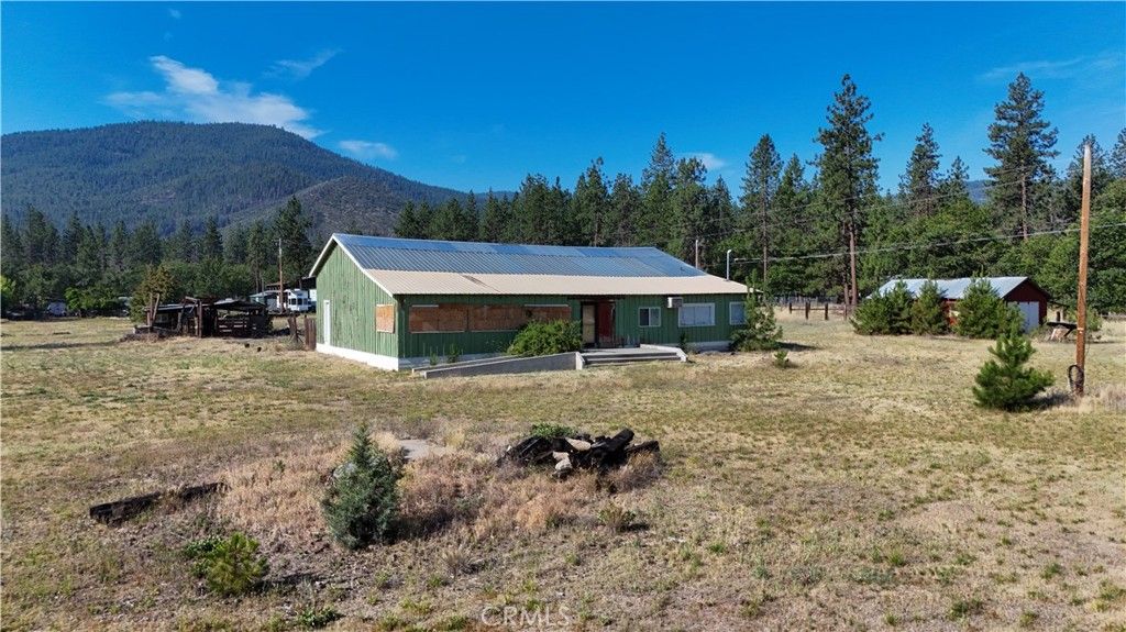 Image 1 of property listing at 5331 Easy St, Yreka, CA 96097