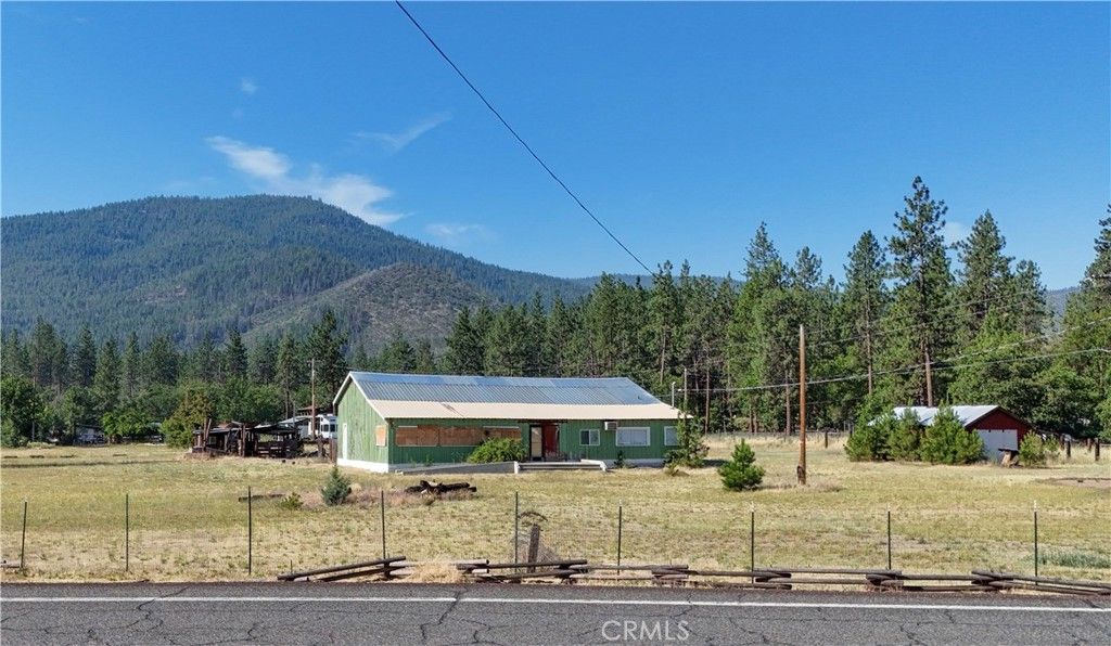 Image 2 of property listing at 5331 Easy St, Yreka, CA 96097