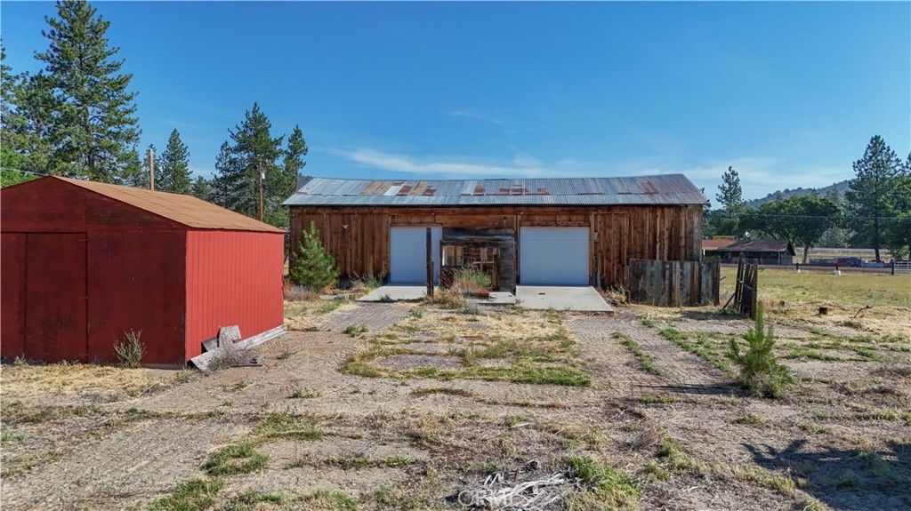 Image 7 of property listing at 5331 Easy St, Yreka, CA 96097