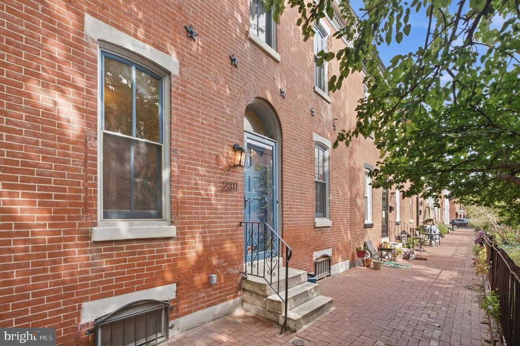 2311 MADISON SQ, Philadelphia, PA 19146 — exterior