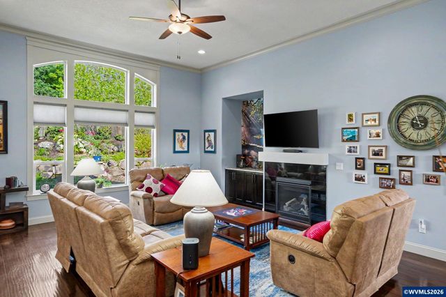 839 Sun Valley Av, Silverton, OR 97381