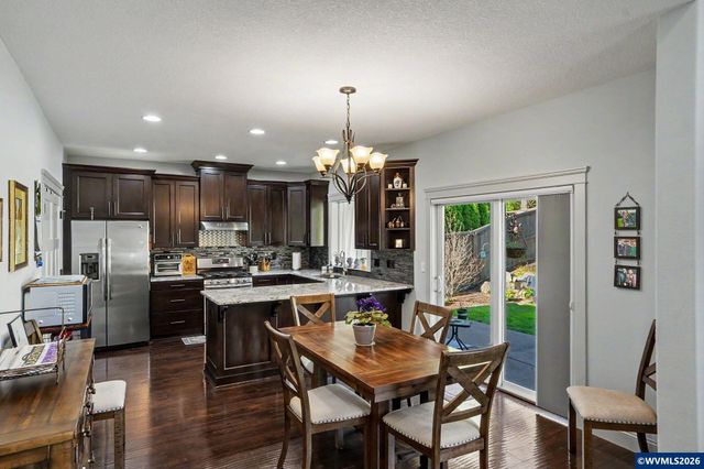 839 Sun Valley Av, Silverton, OR 97381
