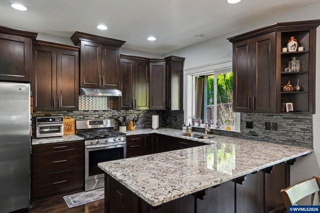 839 Sun Valley Av, Silverton, OR 97381