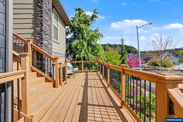 839 Sun Valley Av, Silverton, OR 97381