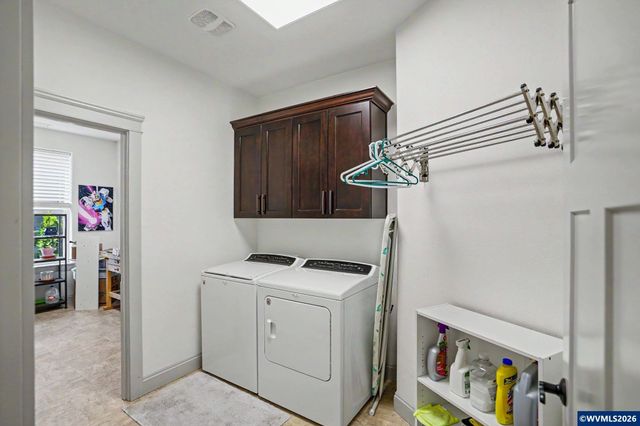 839 Sun Valley Av, Silverton, OR 97381