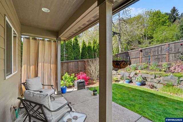 839 Sun Valley Av, Silverton, OR 97381