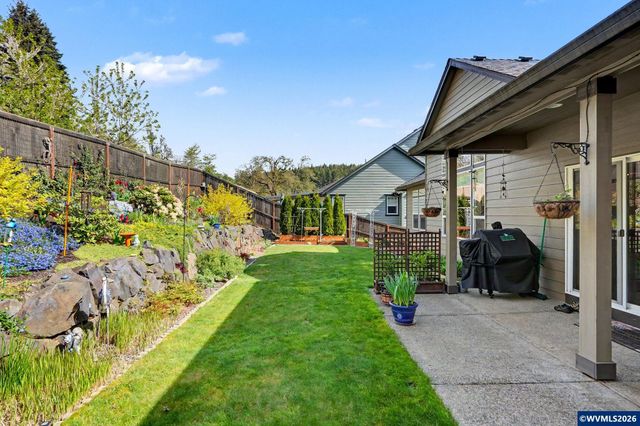 839 Sun Valley Av, Silverton, OR 97381