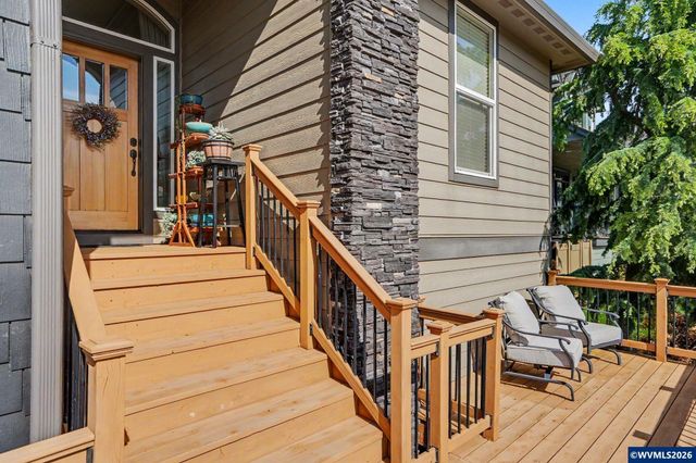839 Sun Valley Av, Silverton, OR 97381