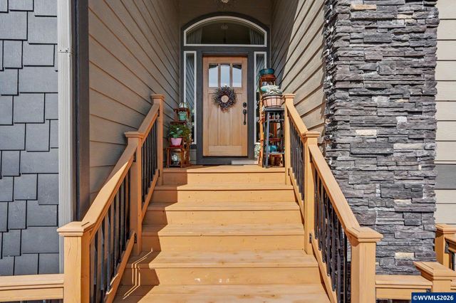 839 Sun Valley Av, Silverton, OR 97381
