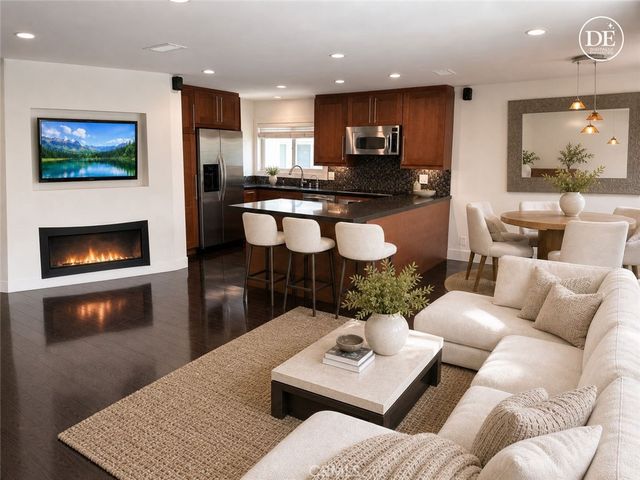 4636 Park Granada 159, Calabasas, CA 91302
