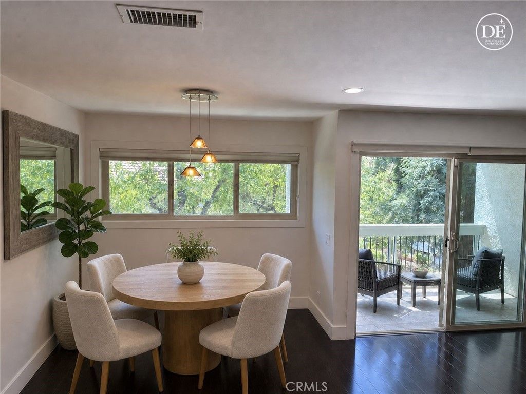 Image 10 of property listing at 4636 Park Granada 159, Calabasas, CA 91302