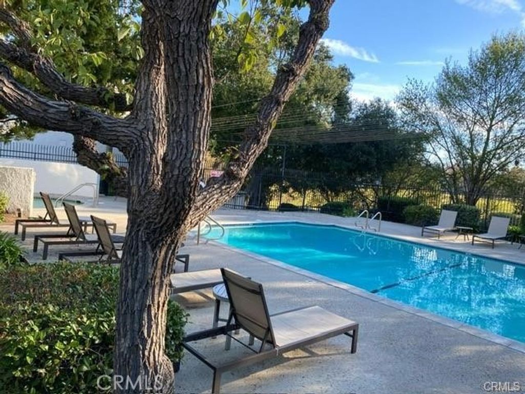 Image 22 of property listing at 4636 Park Granada 159, Calabasas, CA 91302