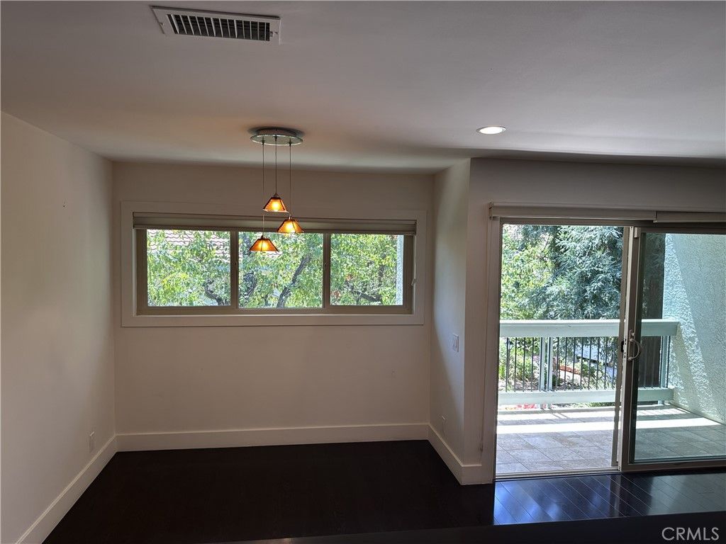 Image 9 of property listing at 4636 Park Granada 159, Calabasas, CA 91302