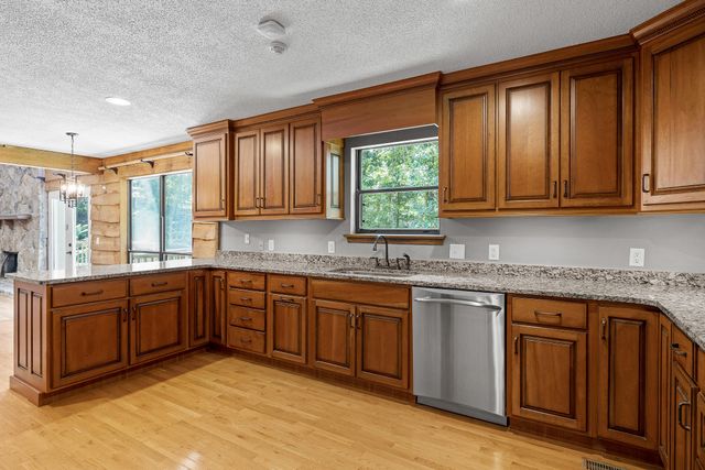 2040 Rock Bluff Road, Hixson, TN 37343