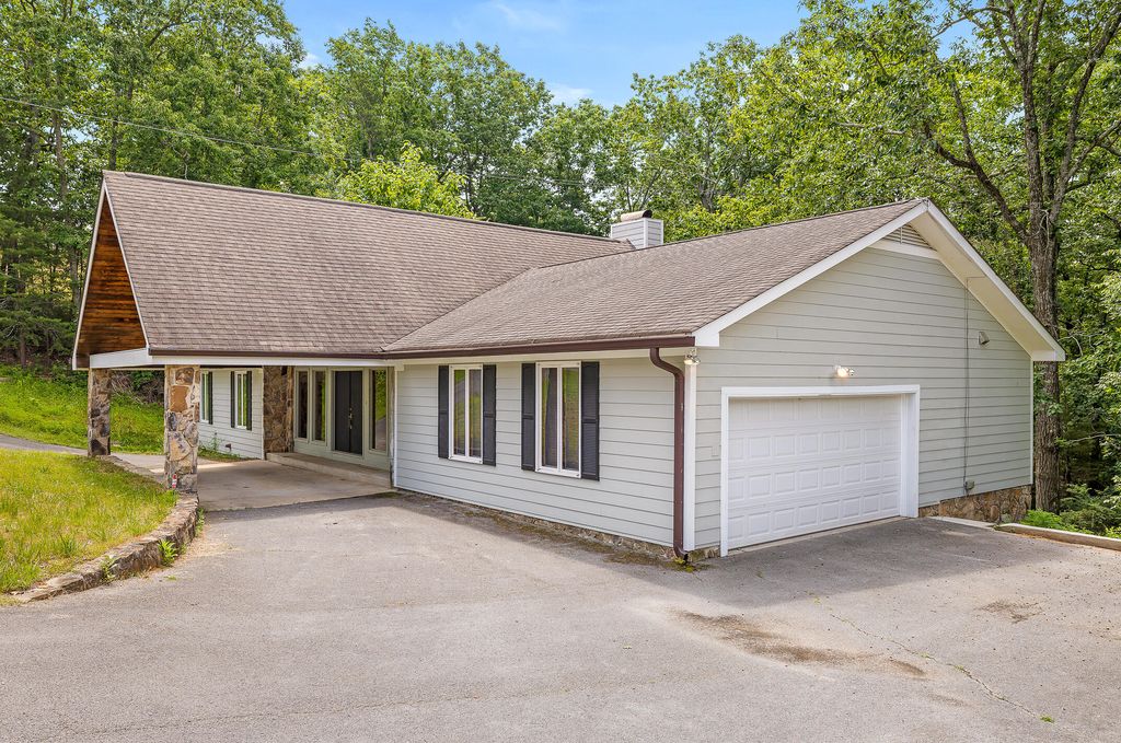2040 Rock Bluff Road, Hixson, TN 37343