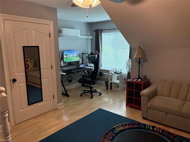 416 Brougham CT, Chesapeake, VA 23322