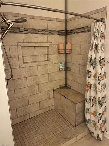 416 Brougham CT, Chesapeake, VA 23322
