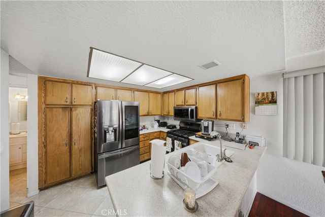 1149 N Birch, Rialto, CA 92376