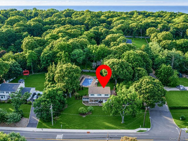 93 N Country Road, Shoreham, NY 11786