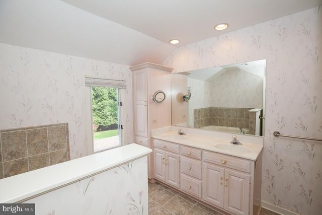 1400 HICKORY HILL RD, Chadds Ford, PA 19317