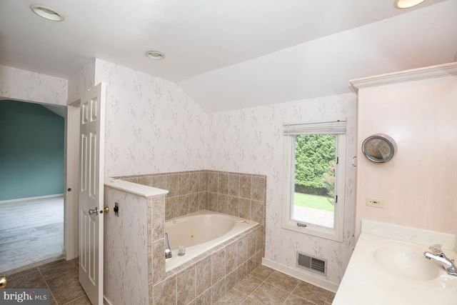 1400 HICKORY HILL RD, Chadds Ford, PA 19317