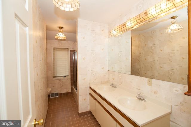 1400 HICKORY HILL RD, Chadds Ford, PA 19317