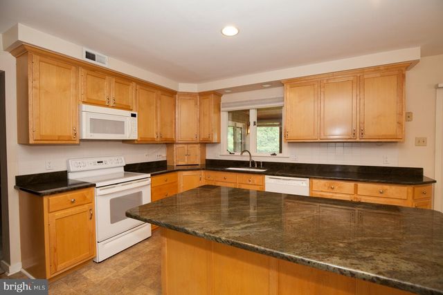 1400 HICKORY HILL RD, Chadds Ford, PA 19317