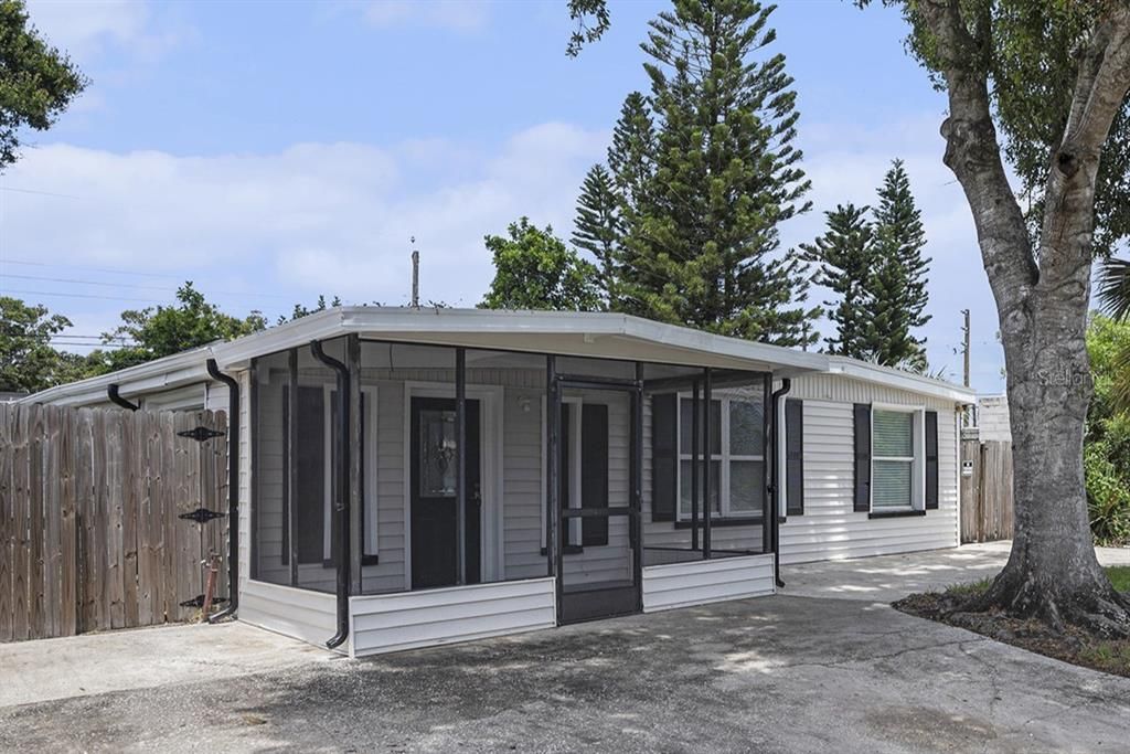 9370 83RD STREET, Seminole, FL 33777