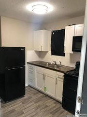 211 Robert E Lee, San Antonio, TX 78214