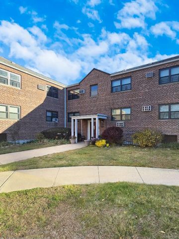 155-29 81st Street 32, Howard Beach, NY 11414