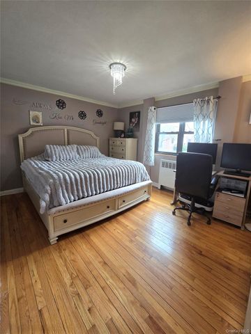 155-29 81st Street 32, Howard Beach, NY 11414