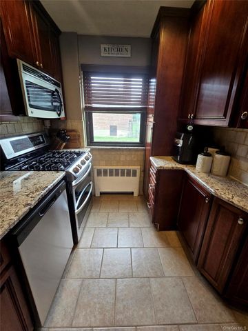 155-29 81st Street 32, Howard Beach, NY 11414