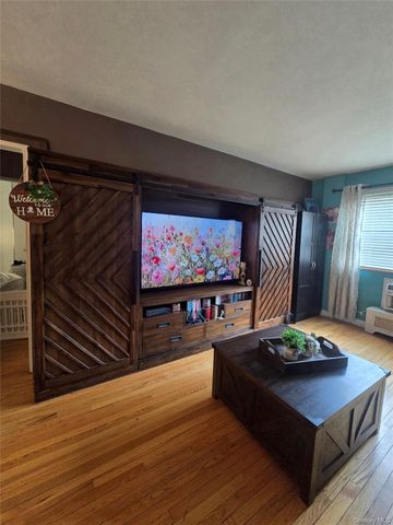 155-29 81st Street 32, Howard Beach, NY 11414