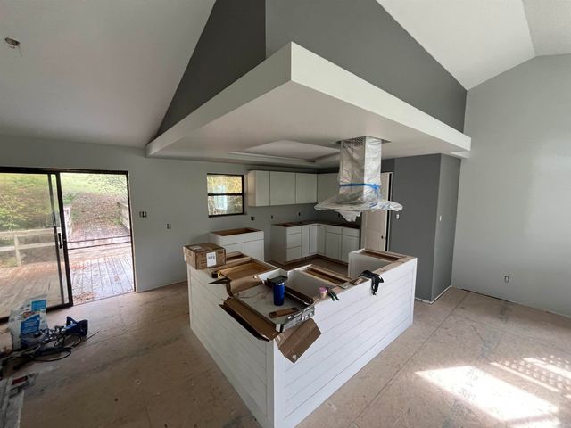 213 Television Hill Road, Hot Springs, AR 71913