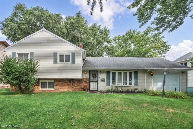 4933 Nan Linn Drive, Richmond Heights, OH 44143