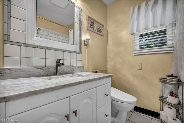 4933 Nan Linn Drive, Richmond Heights, OH 44143