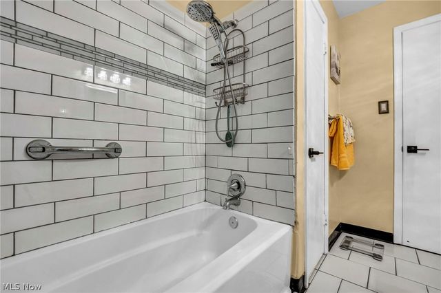 4933 Nan Linn Drive, Richmond Heights, OH 44143