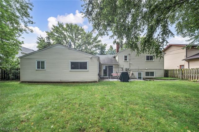 4933 Nan Linn Drive, Richmond Heights, OH 44143