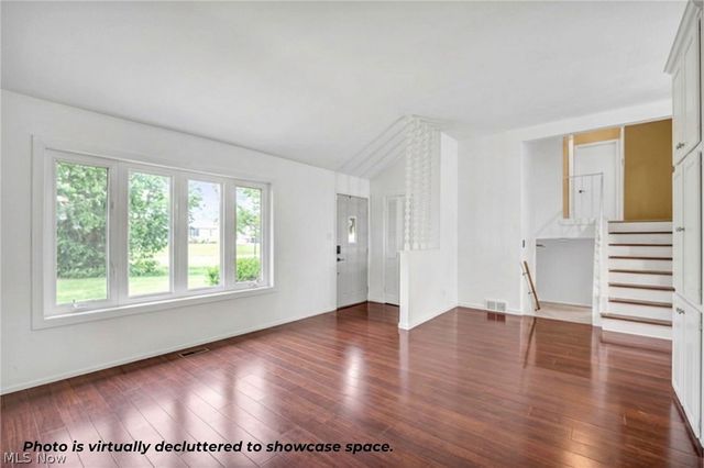 4933 Nan Linn Drive, Richmond Heights, OH 44143